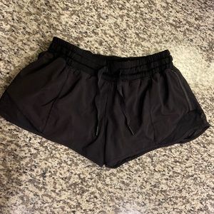 Black lulu shorts